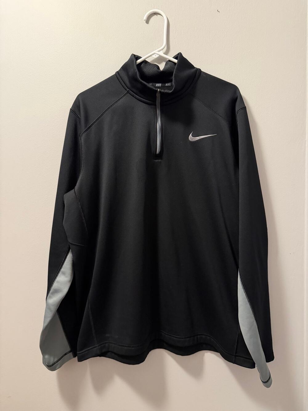 Nike Therma fit pullover black and grey quarter zip XL